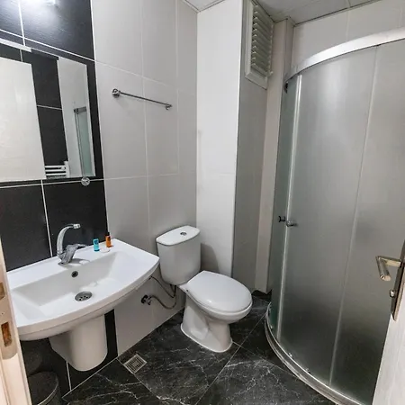 Sirin Apartrooms شقة فندقية 3*